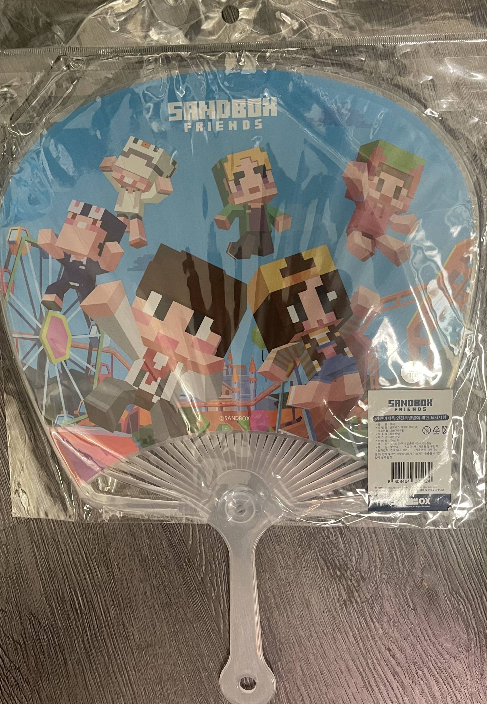 K05424 Character Hand Fan (L)